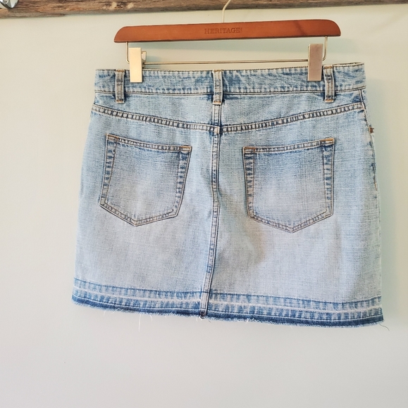 Denim mini skirt size 10 Old Navy - Picture 2 of 3